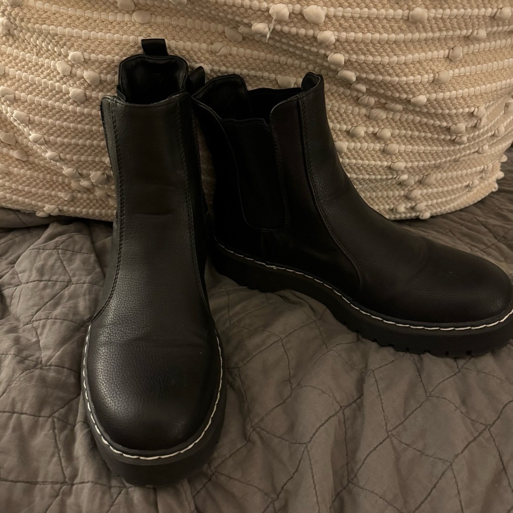 Sincerely Jules size 10 Hippie Black Lug Sole Boot Chunky Heel